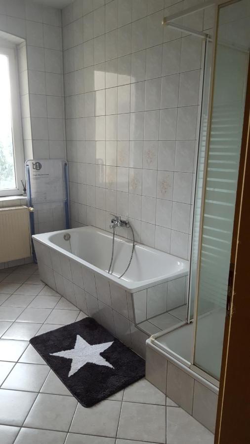 Monteurwohnung Bei Nina Zeitz Esterno foto