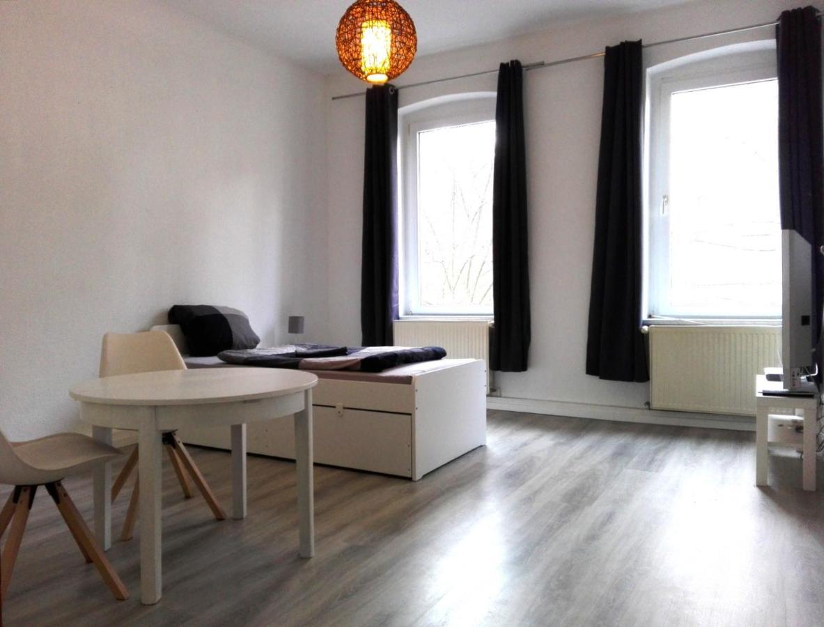 Monteurwohnung Bei Nina Zeitz Esterno foto
