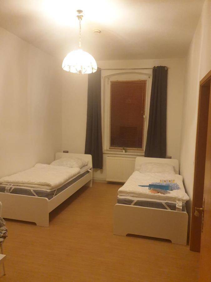 Monteurwohnung Bei Nina Zeitz Esterno foto