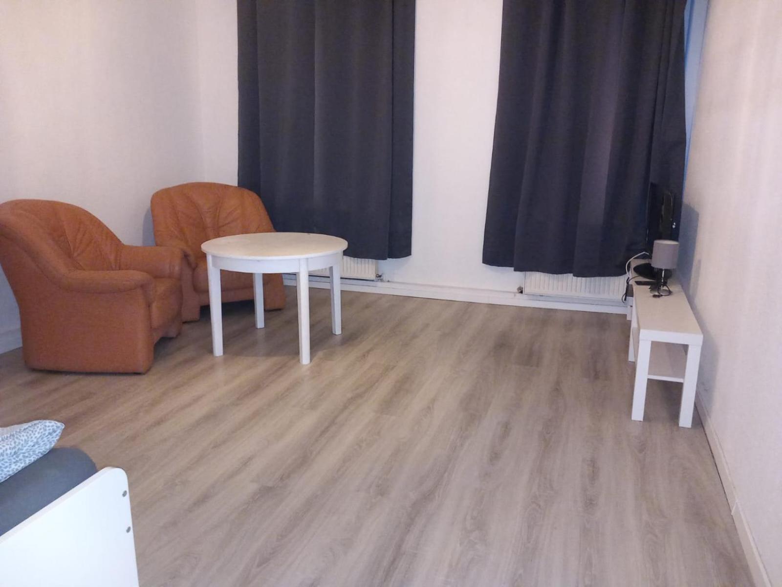Monteurwohnung Bei Nina Zeitz Esterno foto